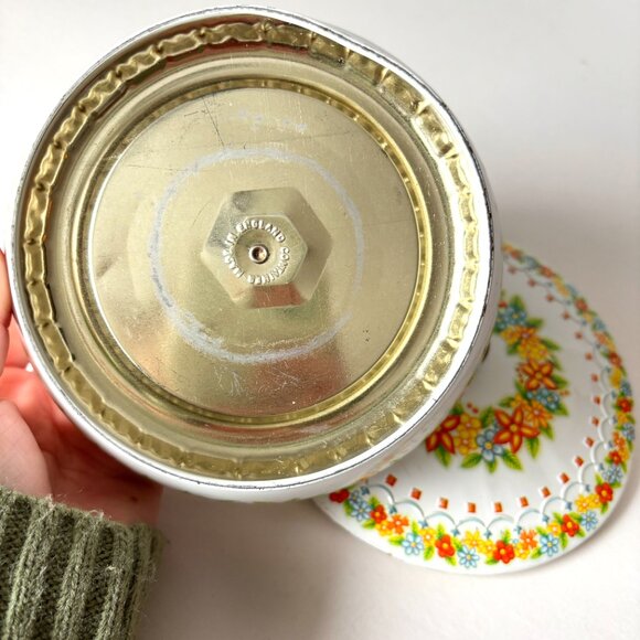 Colorful Embossed Floral Biscuit Cookie Trinket Tin Lid Pedestal Litho England - Picture 7 of 7